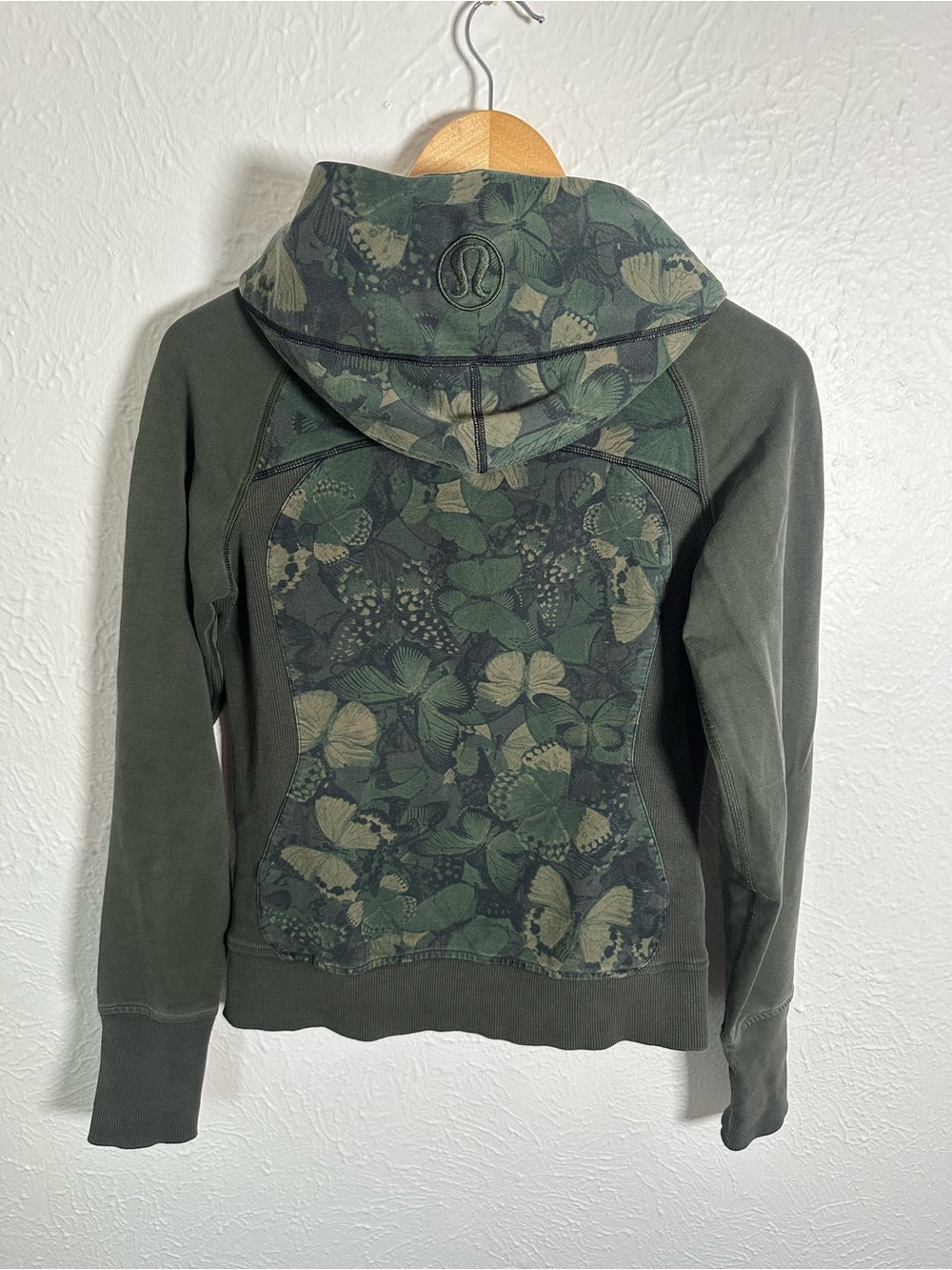 Lululemon Scuba Hoodie Size 6 Green Butterfly Print Full Zip Athletic Jacket - Picture 6 of 7